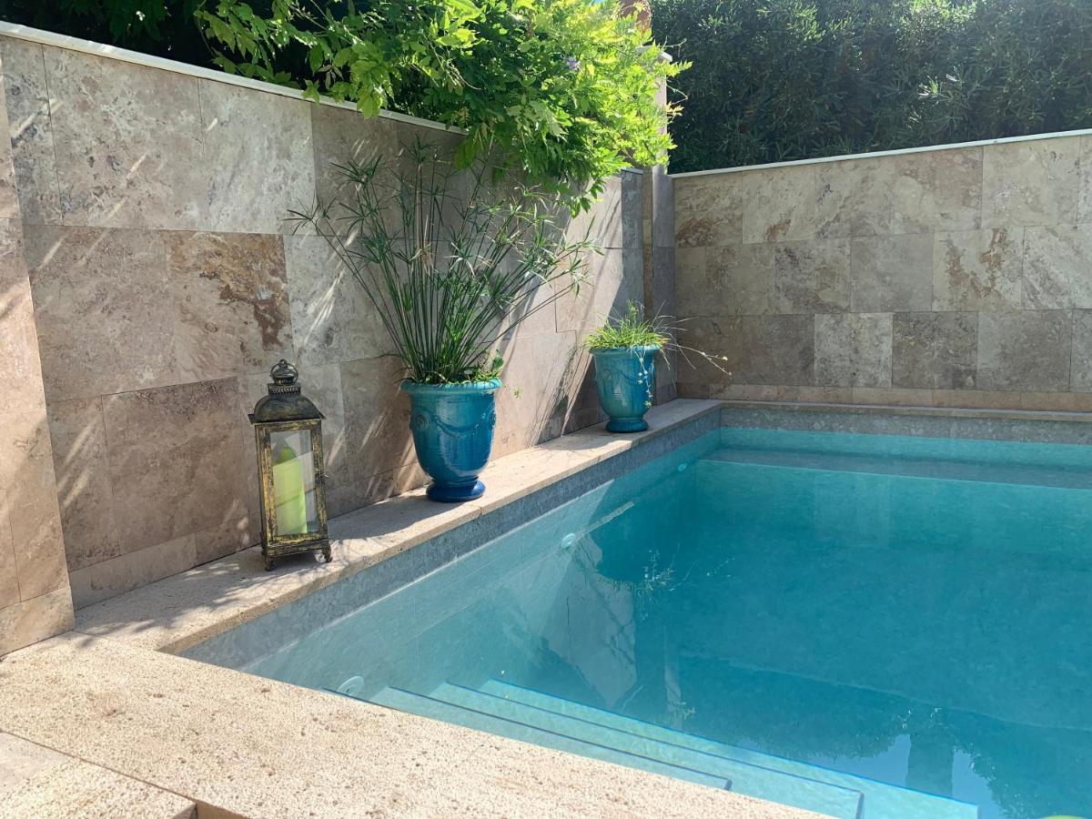 Luxury Pool By Maryn Apartma Makarska
